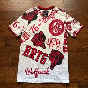 Heritage America Wolfpack Graphic V-Neck Tee 2XL Cotton Streetwear